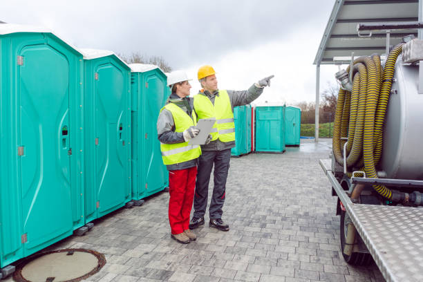 Types of Portable Toilets We Offer in Samsula Spruce Creek, FL